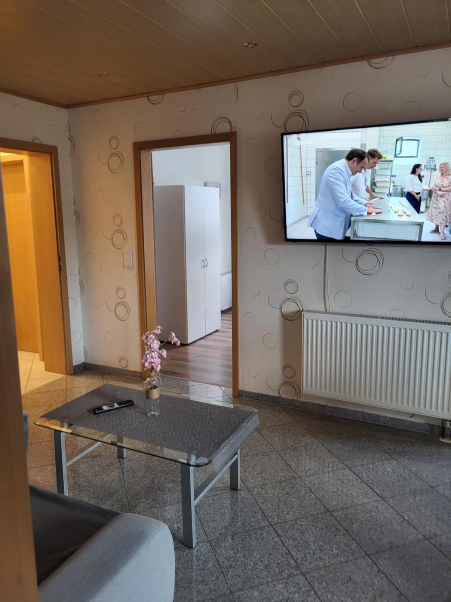 Fawiga Monteurwohnung Карбен Екстериор снимка